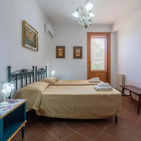 Villa - Seaview, Terrace, Private Parking Marsala